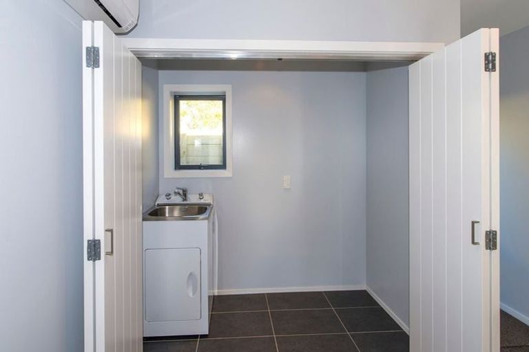 Photo of property in 9 Comber Place, Johnsonville, Wellington, 6037