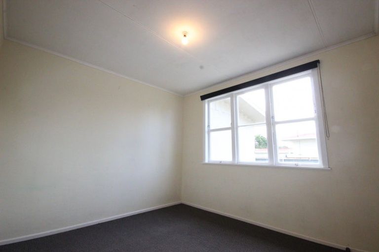 Photo of property in 135 College Street, Awapuni, Palmerston North, 4412