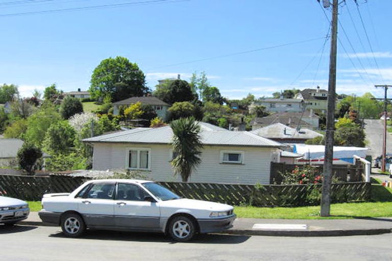 Photo of property in 38 Tipahi Street, Nelson South, Nelson, 7010