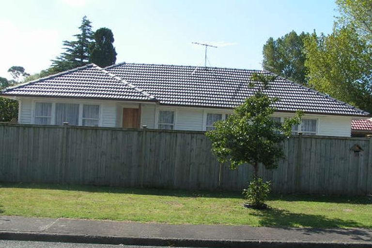 Photo of property in 33 Marsh Avenue, Forrest Hill, Auckland, 0620