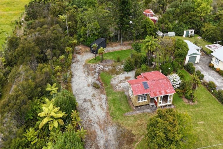 Photo of property in 18 Mcgill Street, Waimangaroa, Westport, 7891