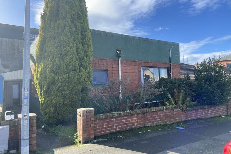 Photo of property in 6 Howe Street, North Dunedin, Dunedin, 9016