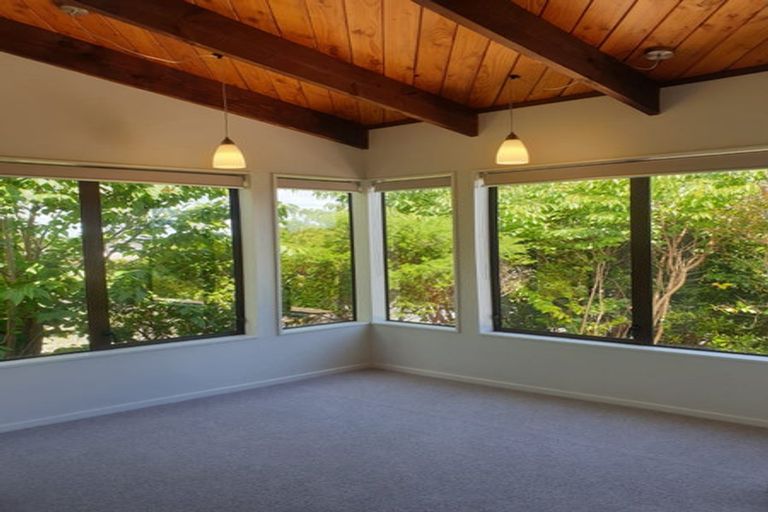 Photo of property in 127 Winara Avenue, Waikanae, 5036