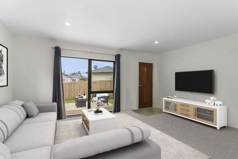 Photo of property in 330b East Coast Road, Sunnynook, Auckland, 0632