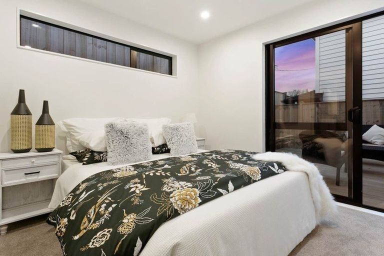 Photo of property in 1d Valron Road, Te Atatu South, Auckland, 0602