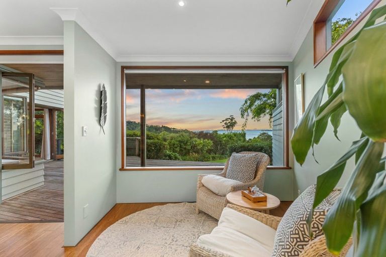 Photo of property in 247 Broomfields Road, Whitford, Howick, 2571