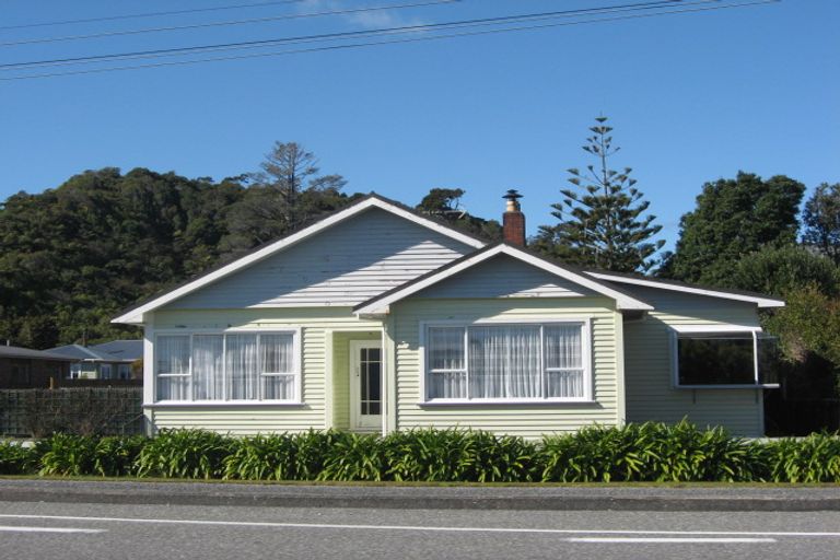 Photo of property in 2 Power Road, Karoro, Greymouth, 7805