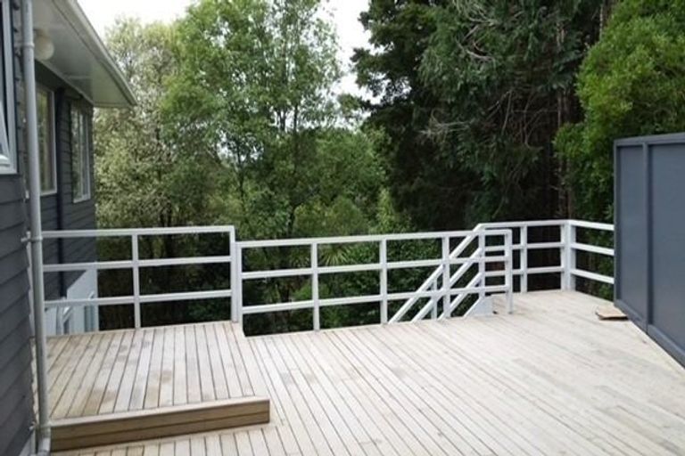 Photo of property in 27 Park Hill Road, Birkenhead, Auckland, 0626