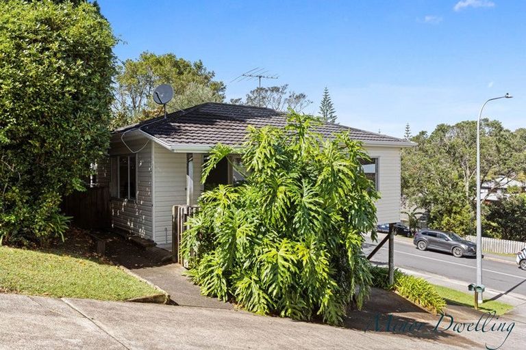 Photo of property in 23 Glamorgan Drive, Torbay, Auckland, 0630