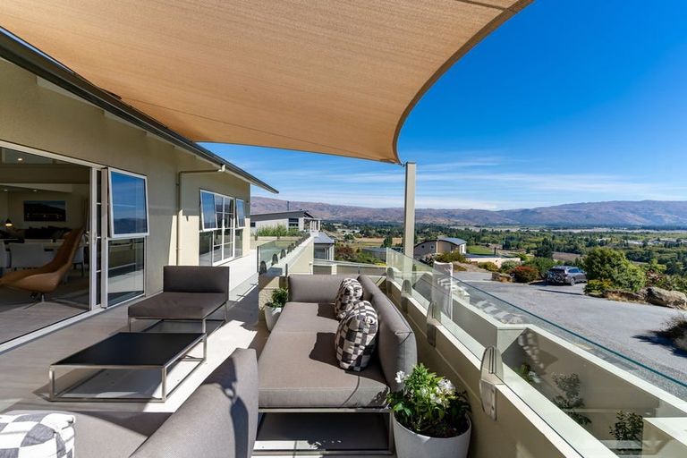 Photo of property in 1 Hawkdun Place, Bridge Hill, Alexandra, 9320