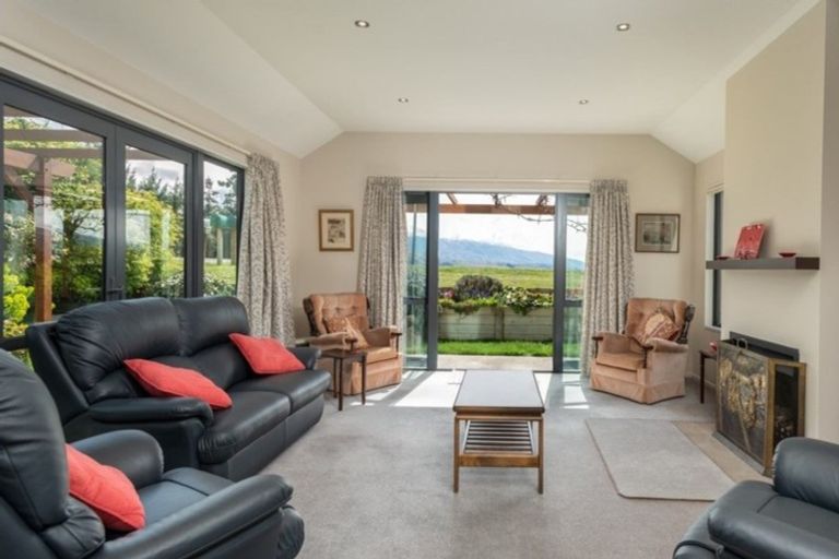 Photo of property in 51 Hall Road, Bannockburn, Cromwell, 9384