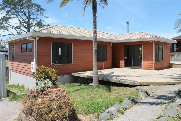 Photo of property in 55 Etherton Drive, Weymouth, Auckland, 2103