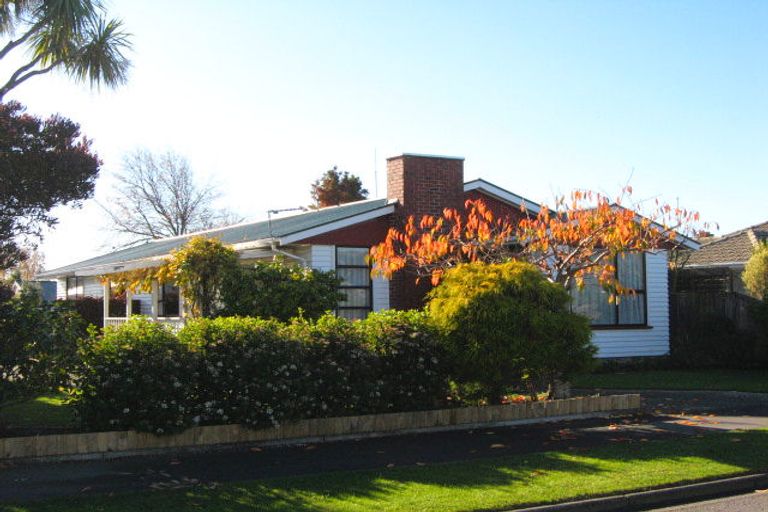 Photo of property in 42 Hurunui Street, Cracroft, Christchurch, 8025