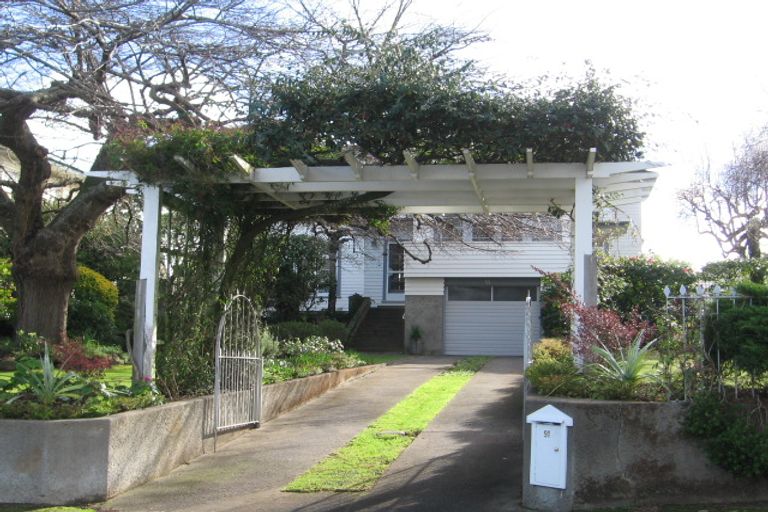 Photo of property in 91 Florence Avenue, Palmerston North, 4414