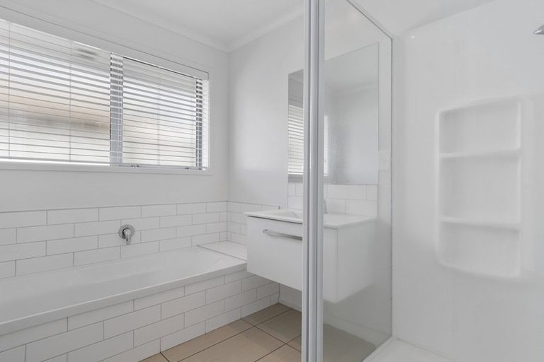 Photo of property in 17 Hoggard Place, Katikati, 3129