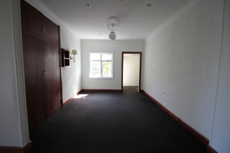 Photo of property in 362 Oxford Street, Levin, 5510