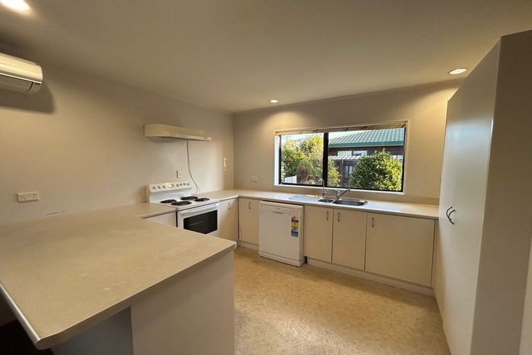 Photo of property in 17b Beachwater Grove, Paraparaumu Beach, Paraparaumu, 5032