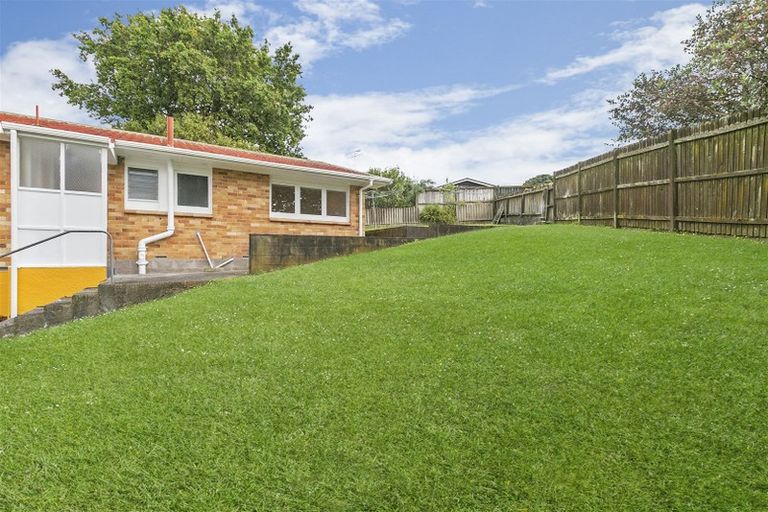 Photo of property in 2/15 Walter Macdonald Street, Howick, Auckland, 2014