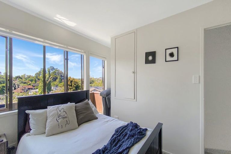 Photo of property in 124 Stapleford Crescent, Browns Bay, Auckland, 0630