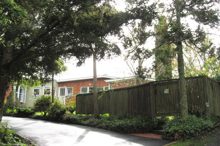 Photo of property in 28 Beach Road, Mellons Bay, Auckland, 2014
