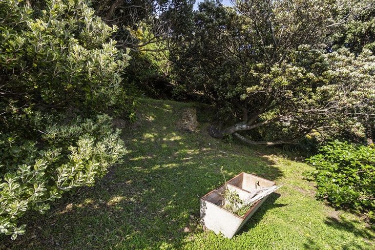 Photo of property in 65 Mantell Street, Seatoun, Wellington, 6022