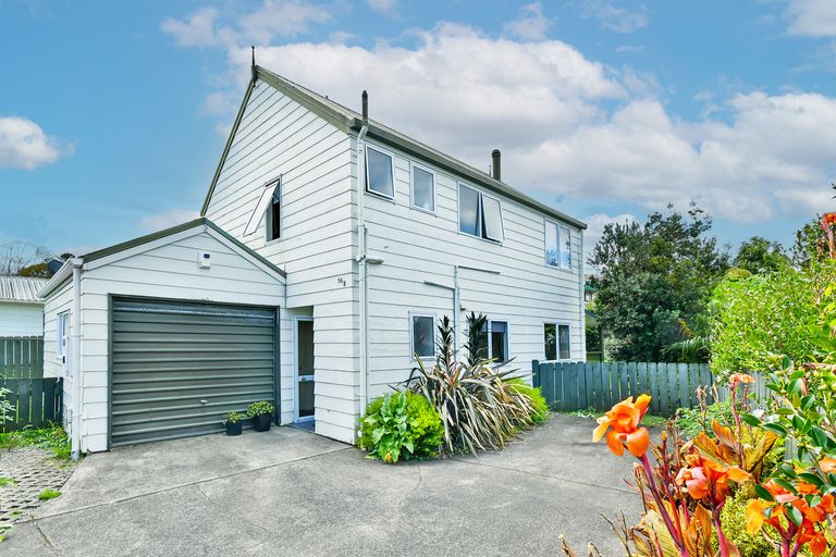 Photo of property in 56b Youngs Road, Papakura, 2110