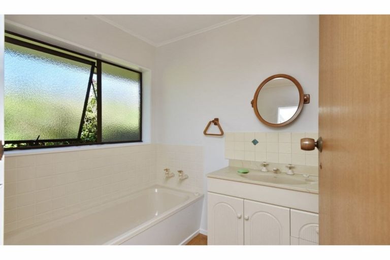 Photo of property in 64a Windermere Road, Papanui, Christchurch, 8053