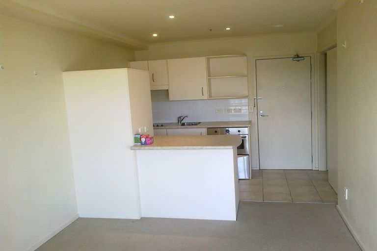 Photo of property in The Rennaissance, 2d/18 Ronwood Avenue, Manukau, Auckland, 2104