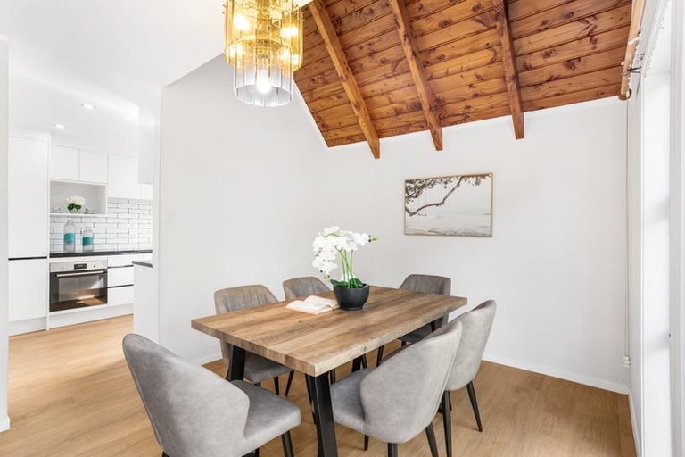 Photo of property in 12 Honeysuckle Lane, Mairangi Bay, Auckland, 0630