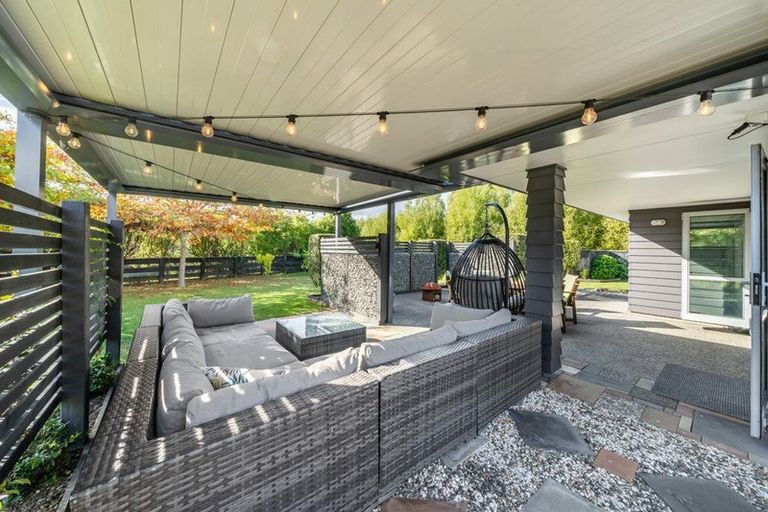 Photo of property in 140 Norana Road, Timberlea, Upper Hutt, 5018