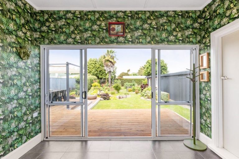 Photo of property in 1111a Heretaunga Street East, Parkvale, Hastings, 4122