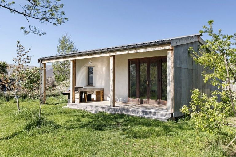 Photo of property in 10 Pisa Road, Luggate, Cromwell, 9383