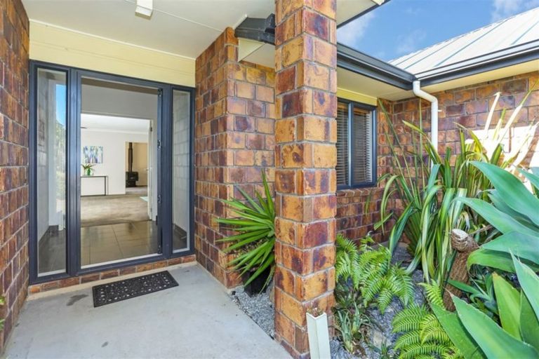 Photo of property in 24 Seagrove Road, Waiau Pa, Pukekohe, 2679