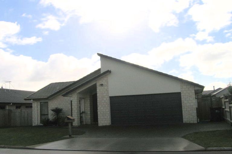 Photo of property in 4 Mordane Place, Flat Bush, Auckland, 2016