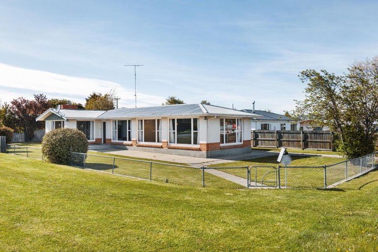 Photo of property in 22 Northland Street, Ranfurly, 9332