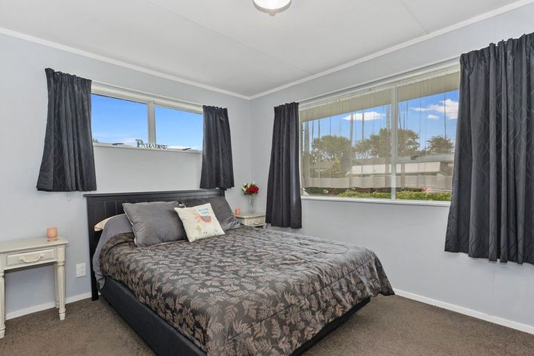 Photo of property in 5 Page Place, Hamilton East, Hamilton, 3216