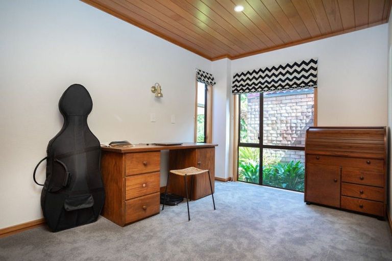 Photo of property in 111 Adelaide Road, Dannevirke, 4930