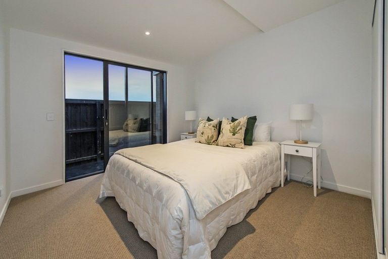 Photo of property in 31 Irvines Track, Halswell, Christchurch, 8025