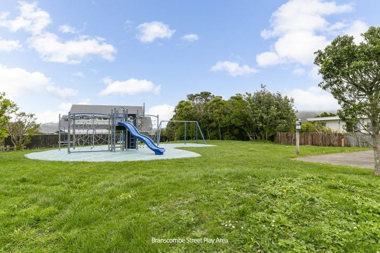 Photo of property in 16a Lenox Grove, Johnsonville, Wellington, 6037