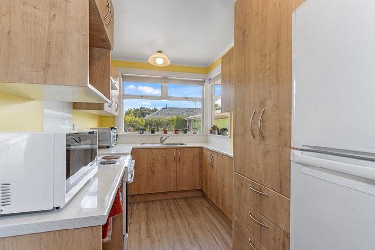 Photo of property in 35 Daniels Road, Redwood, Christchurch, 8051