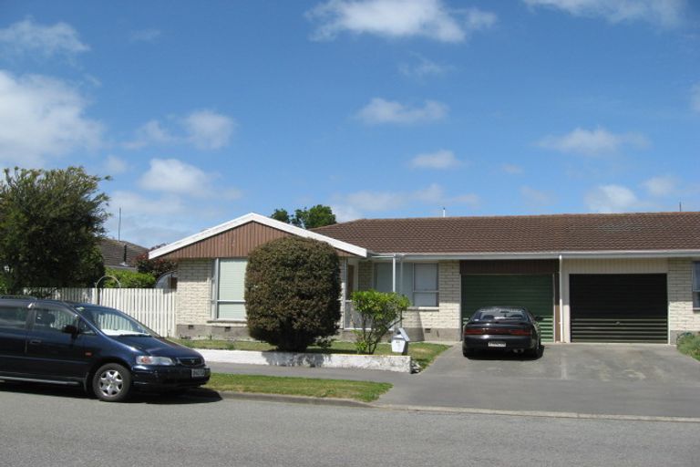 Photo of property in 2a Karnak Crescent, Russley, Christchurch, 8042