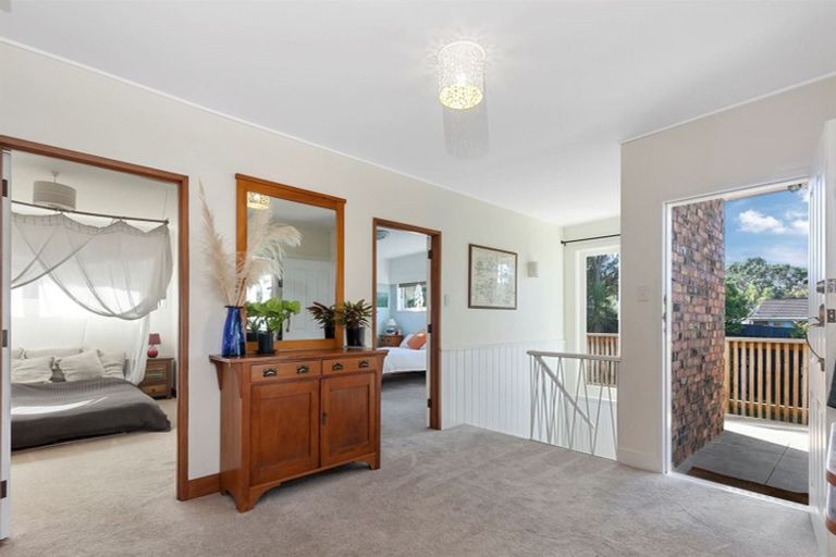 Photo of property in 2 Roberts Avenue, Belmont, Auckland, 0622