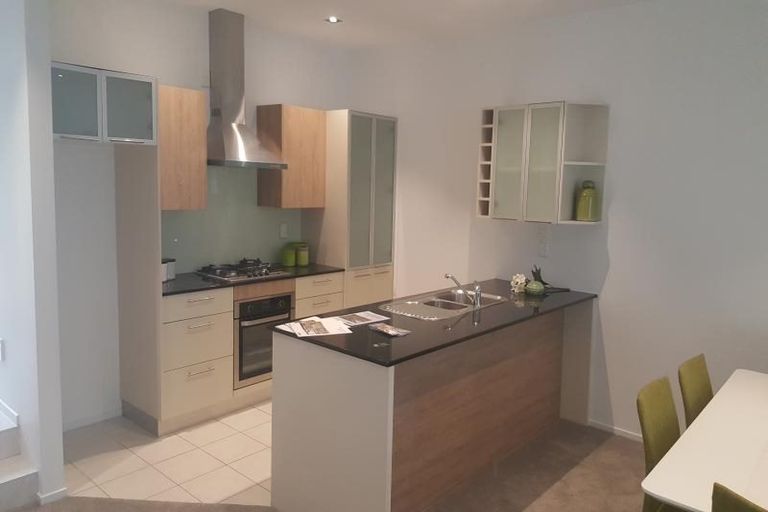 Photo of property in 3/40 Scarlet Oak Drive, Schnapper Rock, Auckland, 0632