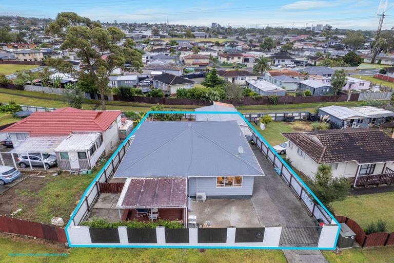 Photo of property in 11 Caserta Place, Clover Park, Auckland, 2023
