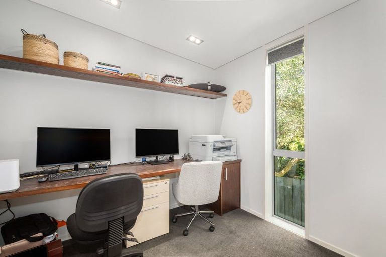 Photo of property in 32 Roys Road, Plimmerton, Porirua, 5026