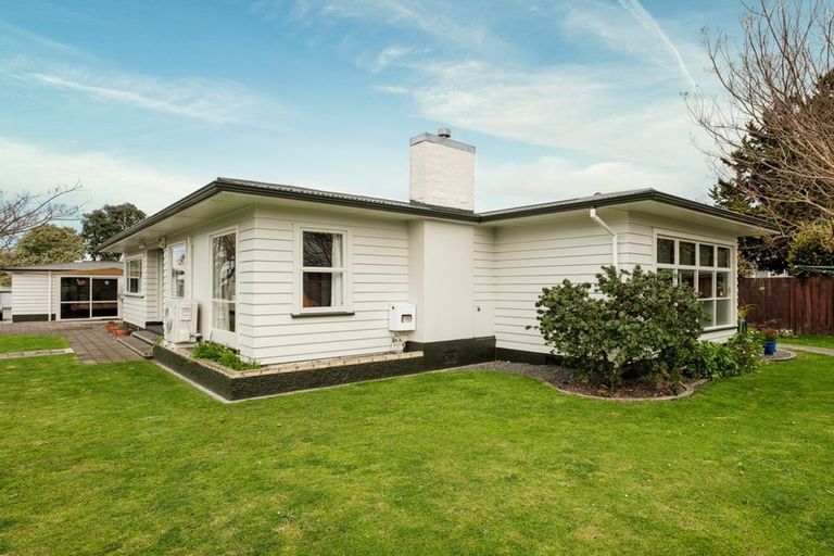 Photo of property in 2 Emily Street, Riverdale, Gisborne, 4010