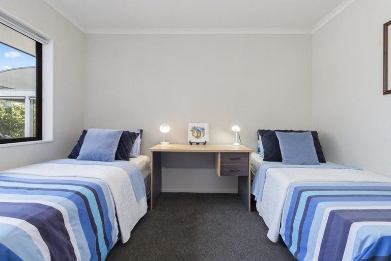 Photo of property in 16 Ludlow Place, Pukekohe, 2120