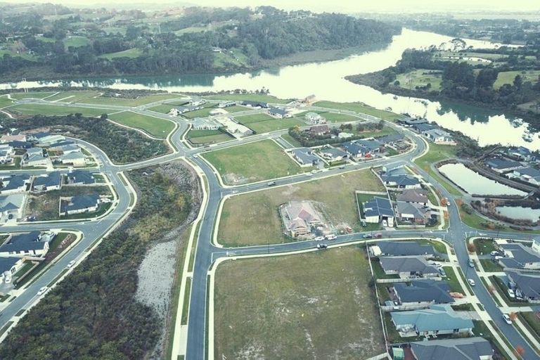 Photo of property in 56 Riverhead Point Drive, Riverhead, 0820