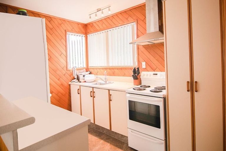 Photo of property in 4 Adel Place, Weymouth, Auckland, 2103