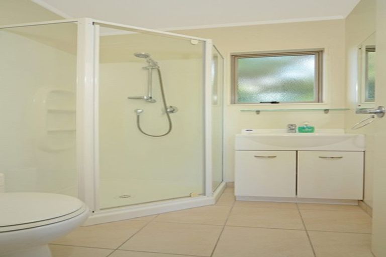 Photo of property in 1/122 Manuka Road, Bayview, Auckland, 0629